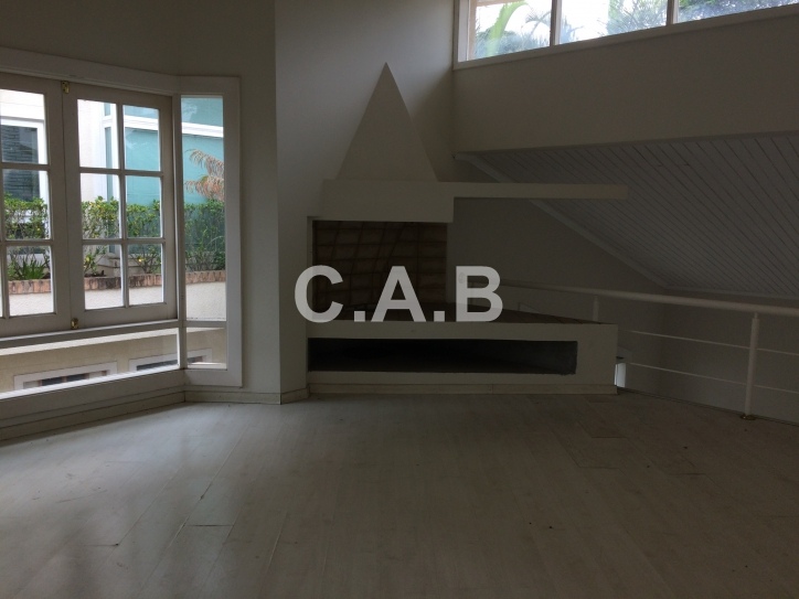 Oportunidade Casa no Residencial 0 com quatro suites