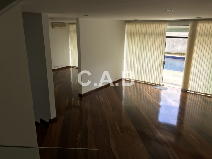 Casa de esquina Residencial 9 - Alphaville