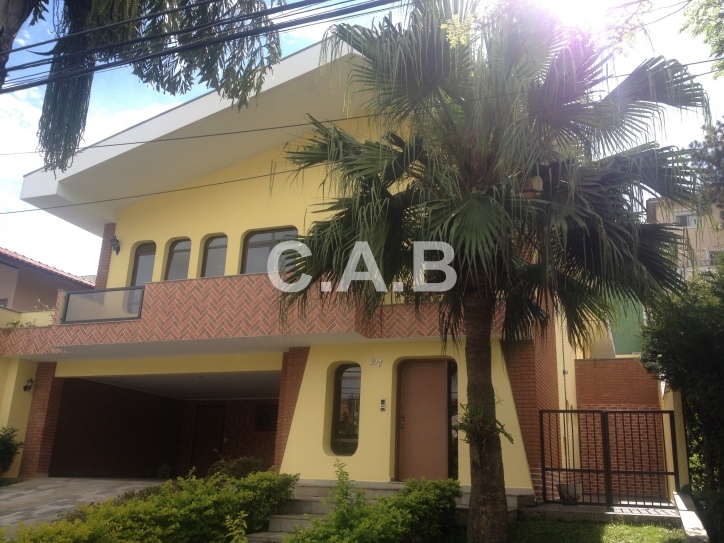 Casa para locaçao no Residencial 10 em Alphaville.