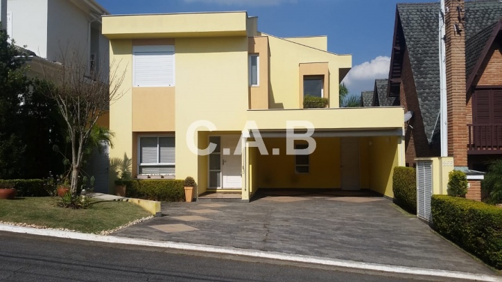 Casa no Residencial 5 em Alphaville.