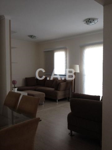 Apartamento no condomínio Victoria I